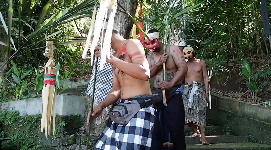 TILEM SASIH SADA, 25 JUNI 2025, DILAKUKAN PENUTUPAN BULAN BUNG KARNO DESA GUBUG