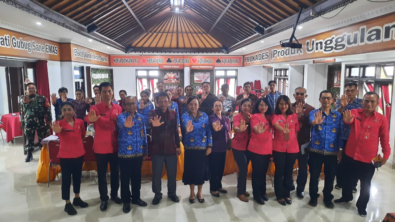 TIM PEMPROV BALI MONEV PERCONTOHAN DESA ANTI KORUPSI DI DESA GUBUG, KECAMATAN TABANAN, KABUPATEN TABANAN