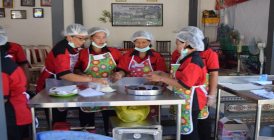 TP PKK GELAR PELATIHAN BERBAGAI OLAHAN DALAM MASA PANDEMI COVID-19
