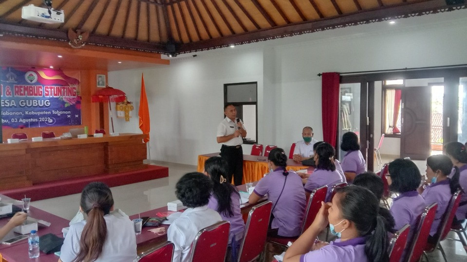 PELATIHAN DAN REMBUG STUNTING DI DESA GUBUG