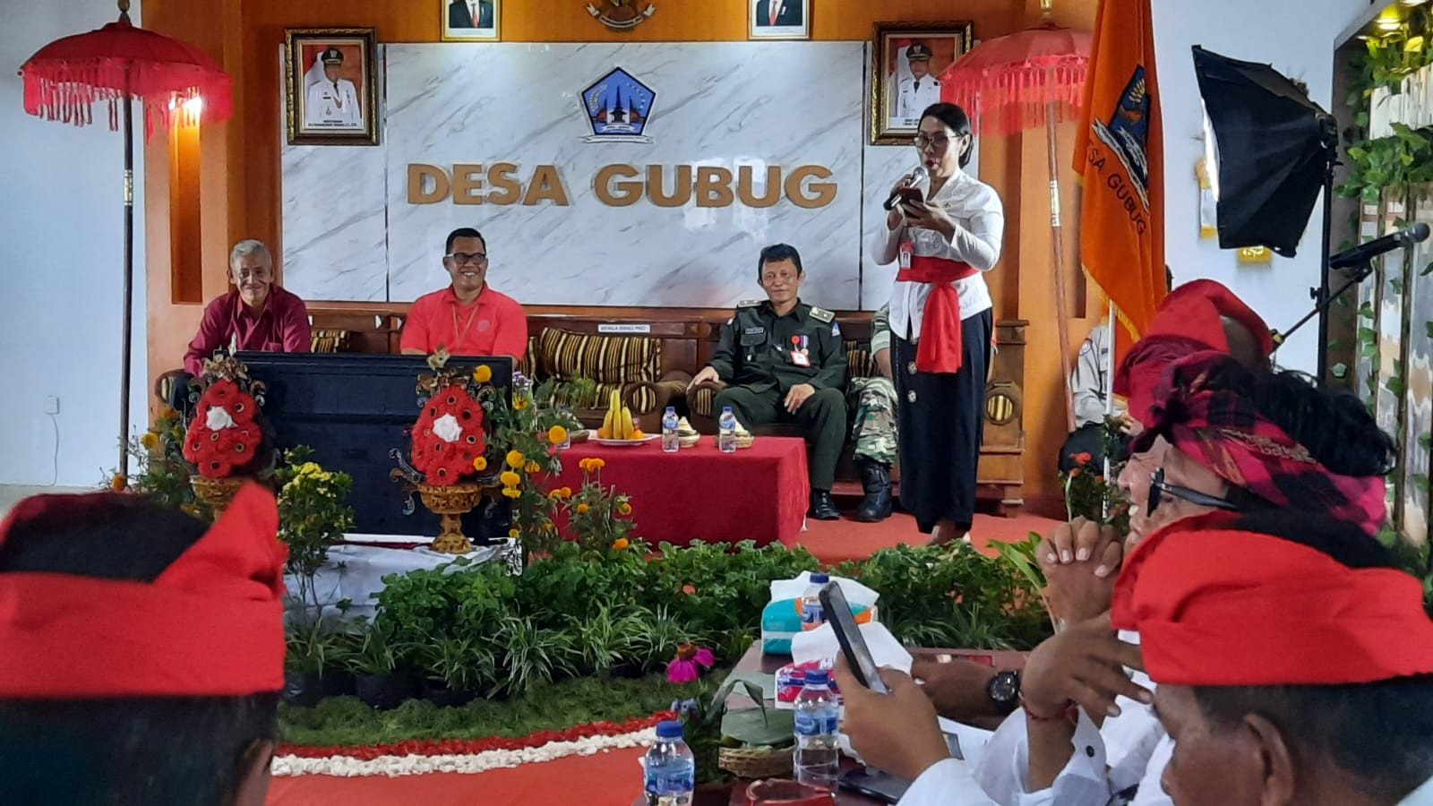 DESA GUBUG MENDAPAT GILIRAN TERAKHIR DINILAI OLEH TIM EVALUASI PERKEMBANGAN DESA TINGKAT KABUPATEN TABANAN